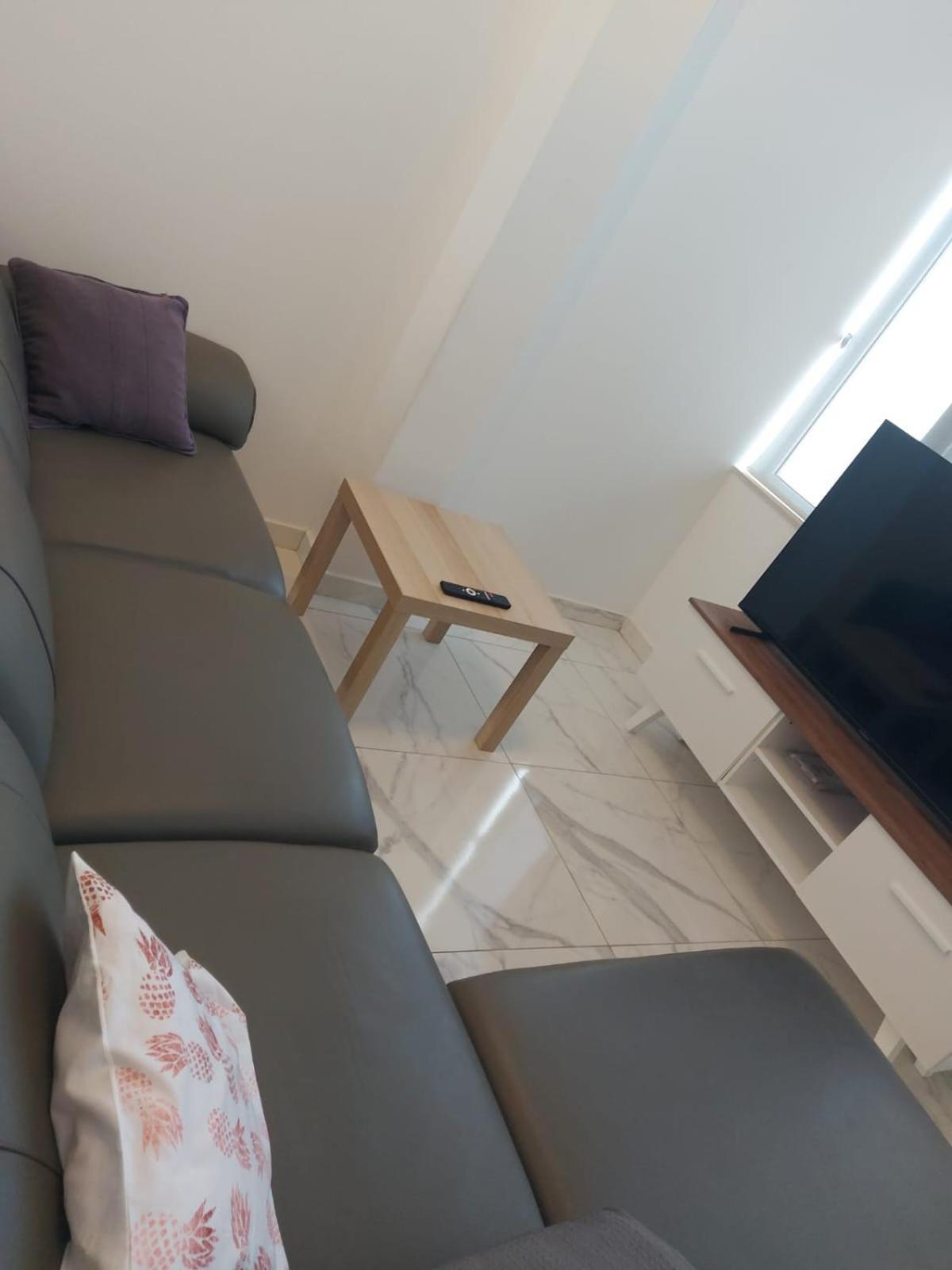 Central Apartment In Swieqi Is-Swieqi Eksteriør bilde